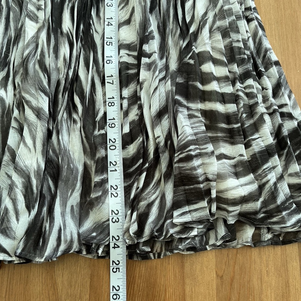 Talbots Women's Midi Skirt Size 10 Black Ivory Print Accordion Sheer Lined Zip - Picture 15 of 15